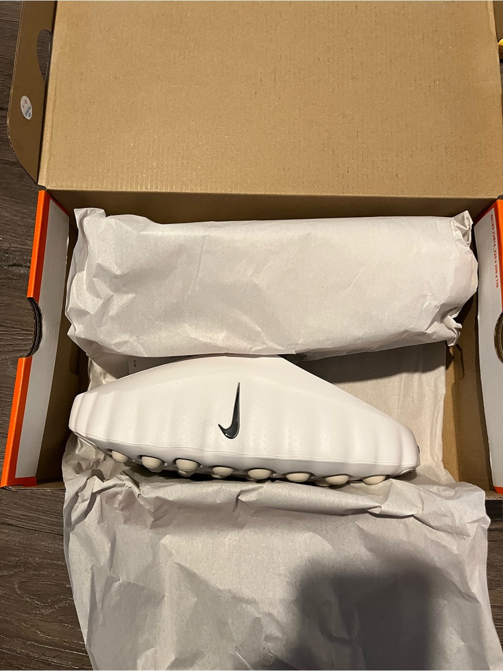 Nike Mind 001 Women’s White / Metallic Silver Slide Size 8 women’s